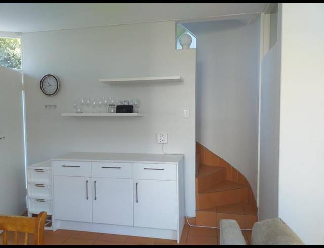 1 BEDROOM PROPERTY TO RENT IN NEWLANDS